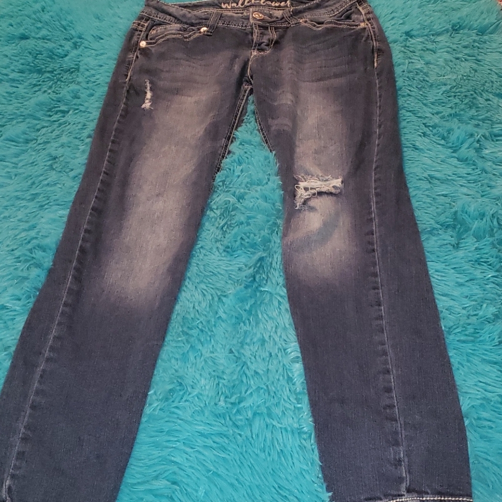 Wallflower distressed jeans